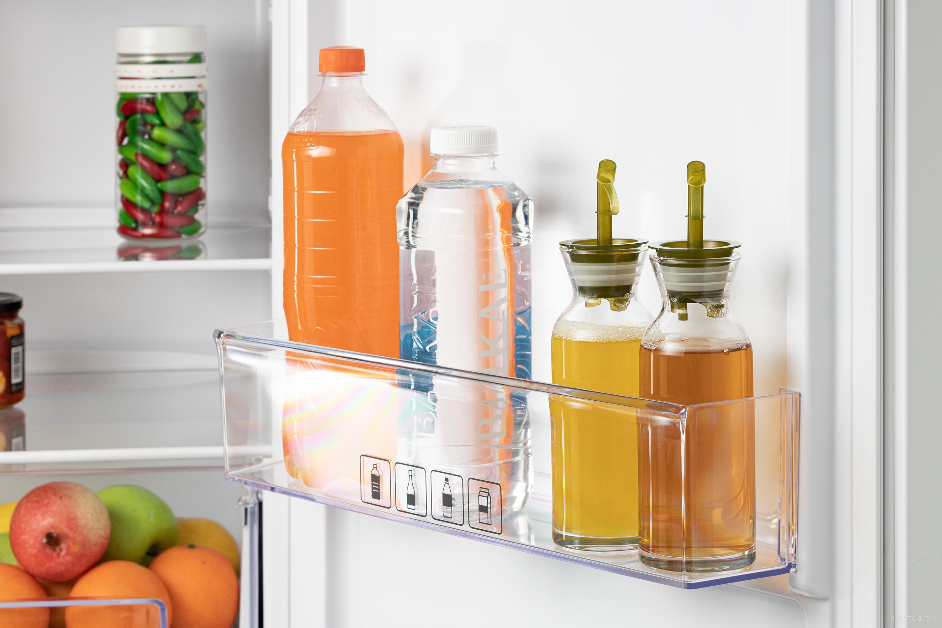 ����������� � ������ ����������� ������� NORDFROST NRB 121 W �  �������� ������� �������