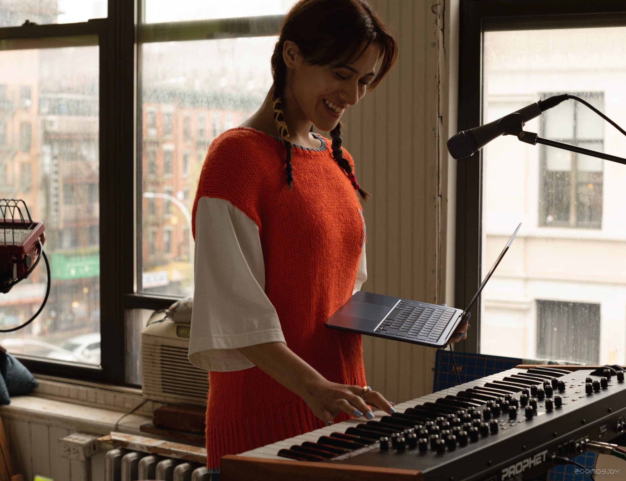 ������� Apple Macbook Air 13" M2 2022 Z15X1GL �  �������� ������� �������