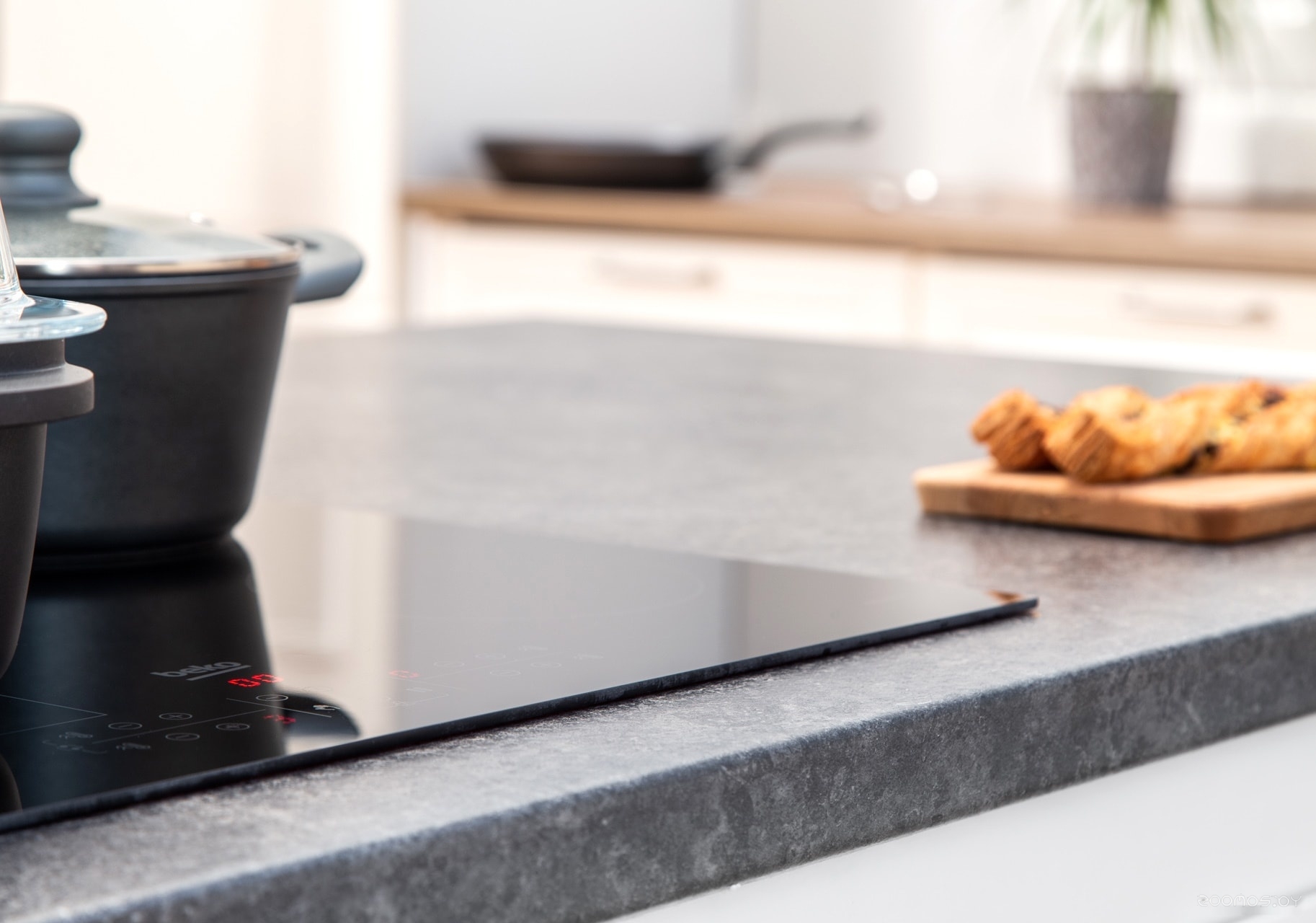 �������� ������ Beko HII 64200 FMT �  �������� ������� �������