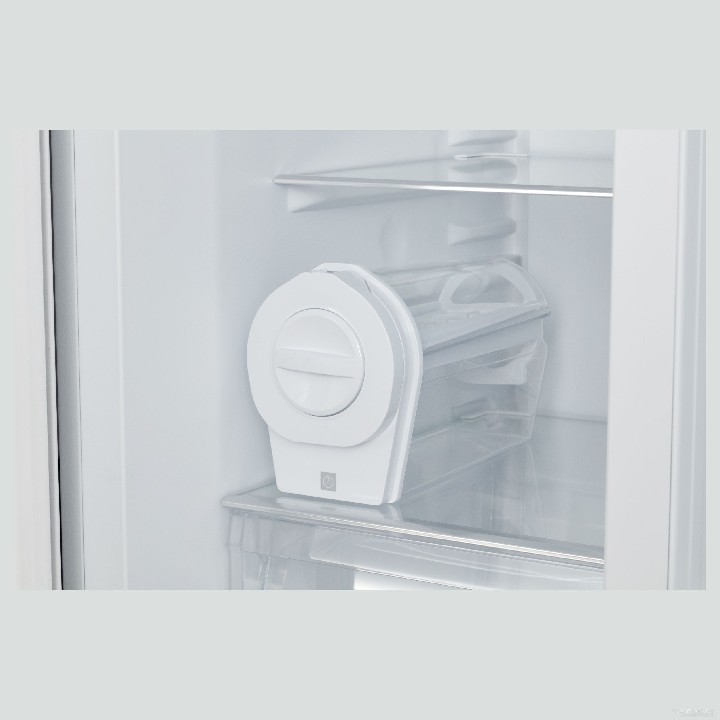 ����������� side by side Korting KNFS 93535 GW �  �������� ������� �������