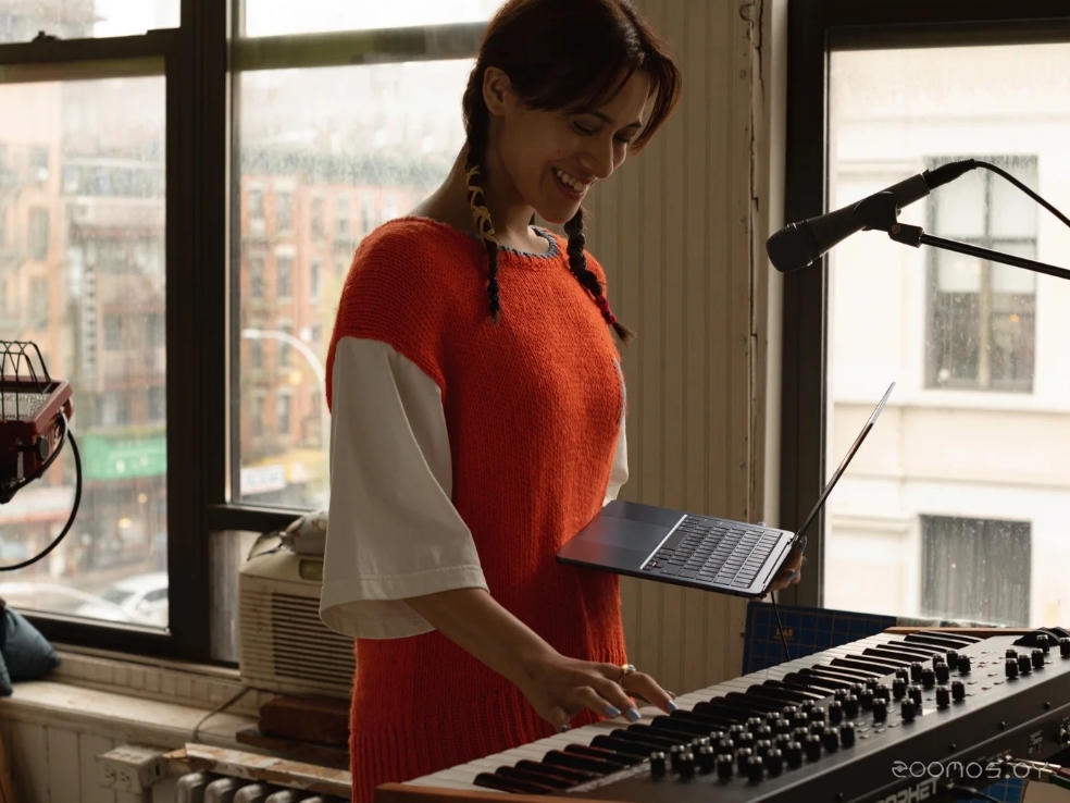 ������� Apple Macbook Air 13" M2 2022 Z15S006NH �  �������� ������� �������