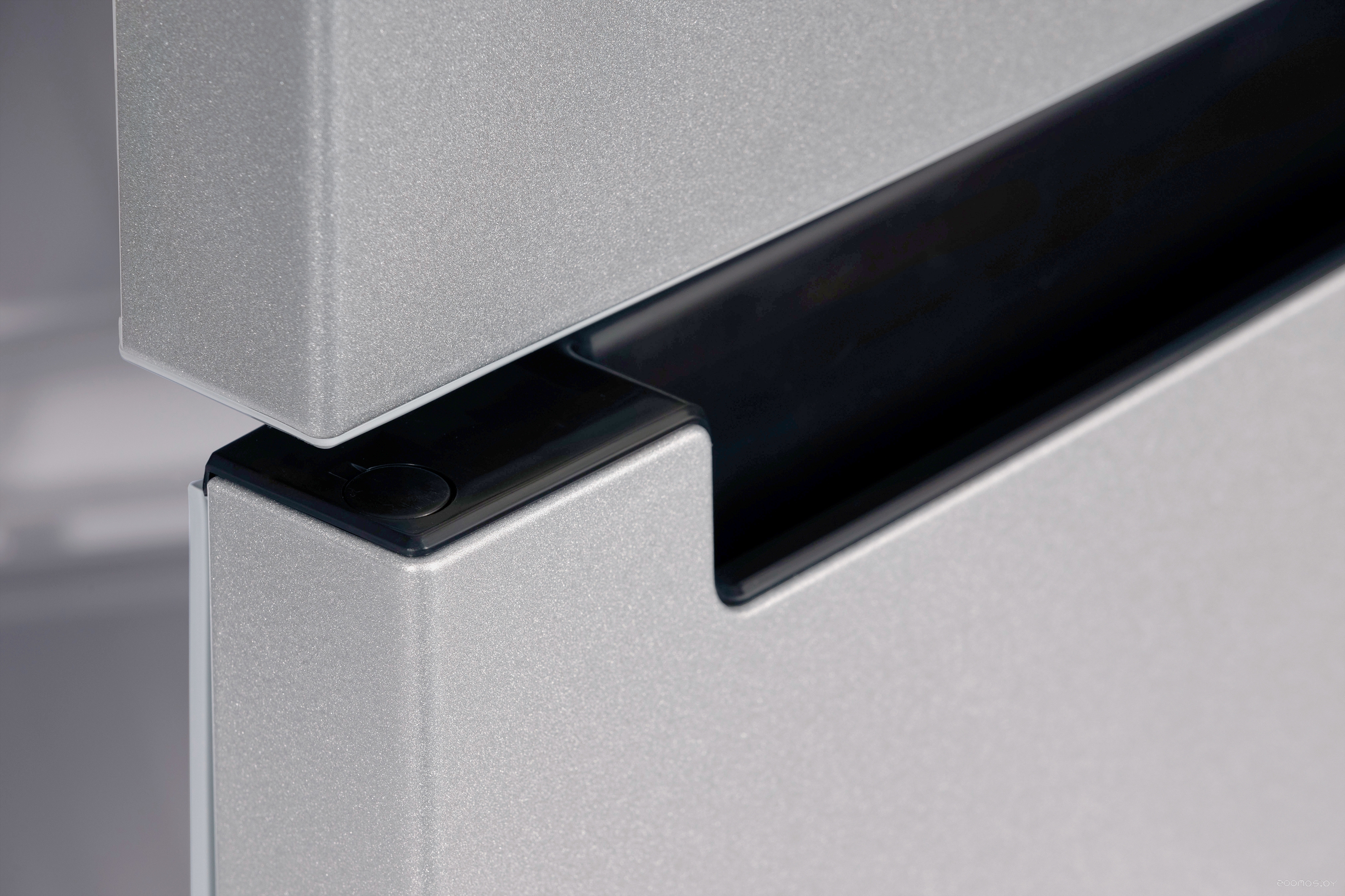 ����������� NORDFROST NRB 121 S �  �������� ������� �������