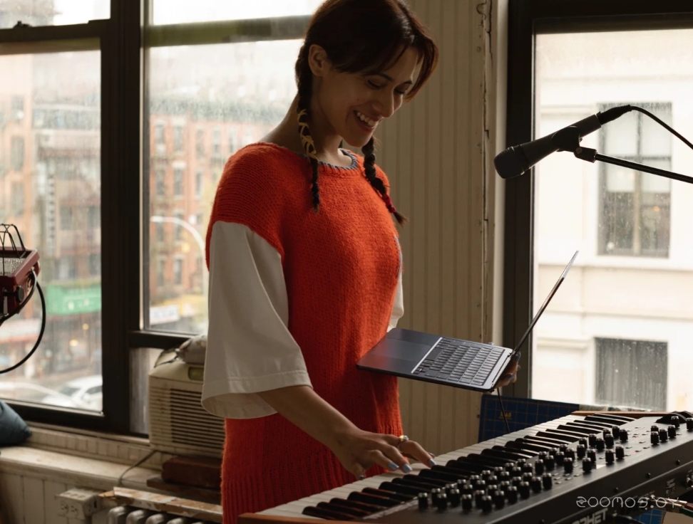 ������� Apple Macbook Air 13" M2 2022 Z160009S4 �  �������� ������� �������